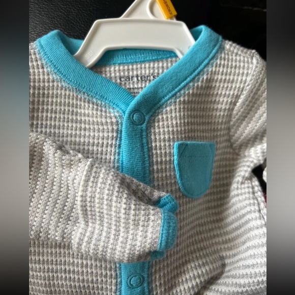 Newborn Carter’s onesie - Picture 2 of 3